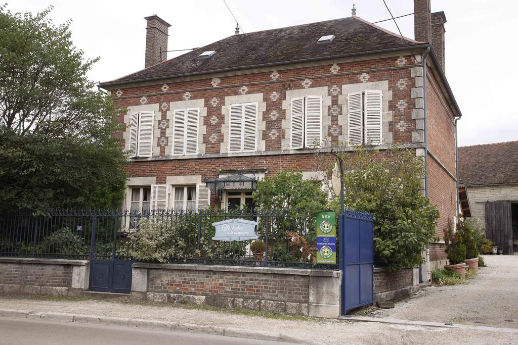 Bed and Breakfast Le Bonheur à la Campagne à Lesmont Extérieur photo